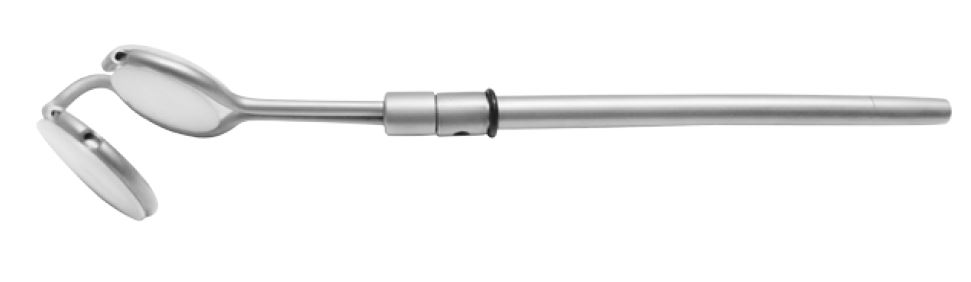 Retractor with Suction